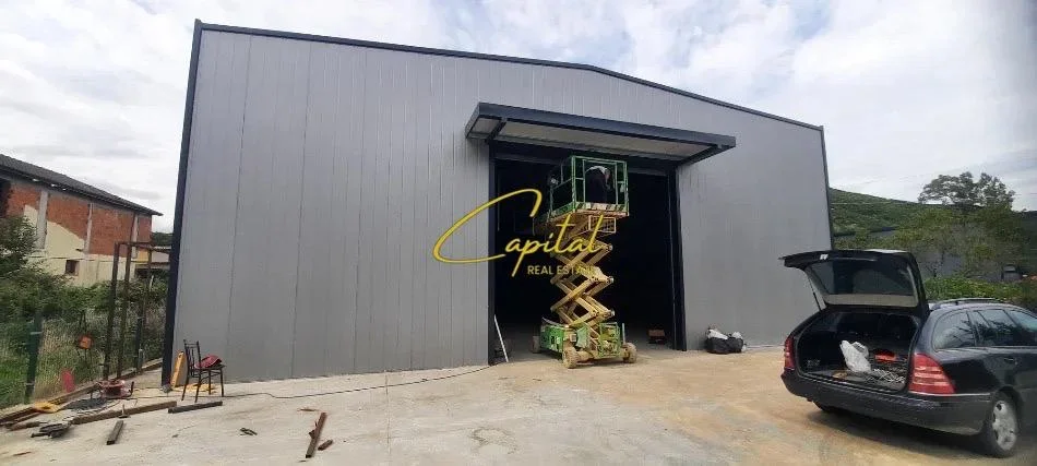 Tirane, jepet me qera magazine Kati 0, 650 m² 2.000 € (TUFINE)