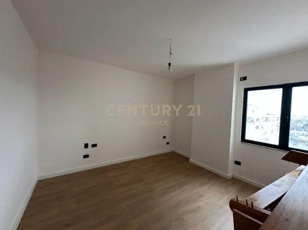 Durres, shitet apartament 2+1+Ballkon Kati 10, 90 m² 115.000 € 