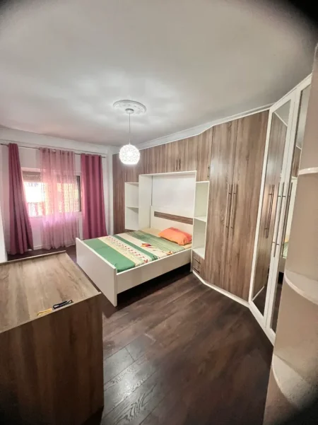Tirane, jepet me qera apartament 2+1 Kati 2, 90 m² 600 € (Don Bosko)