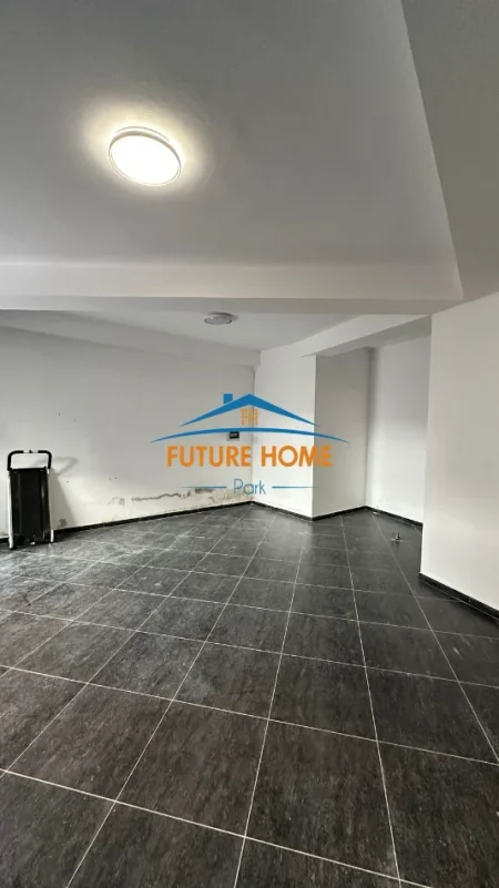 Tirane, shitet ambjent biznesi Kati 0, 80 m² 215.000 €