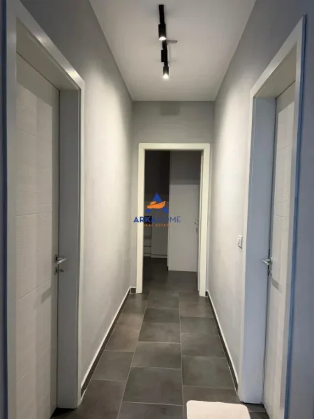 Tirane, jepet me qera apartament 2+1+Ballkon Kati 3, 500 m² 500 € 