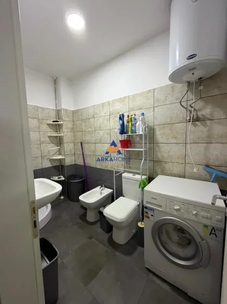 Tirane, jepet me qera apartament 2+1+Ballkon Kati 3, 500 m² 500 € 