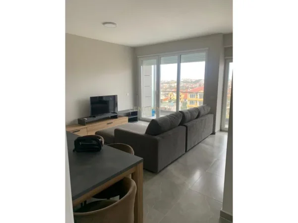 Tirane, jepet me qera apartament 2+1 Kati 6, 98 m² 650 € (don bosko)