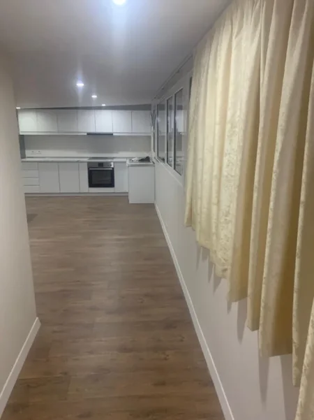 Tirane, jepet me qera Banese 1+1+ Parking, Kati 5, 65 m² 450 € (Prane Hotel Meridian, Rruga Besa, tek Siri Kodra, Tirane.)