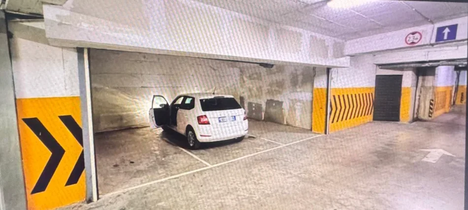 Tirane, shitet garazh | post parkimi Kati -1, 45 m² 69.000 € 