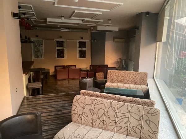 Tirane, shitet ambjent biznesi Kati 0, 66 m² 145.000 €