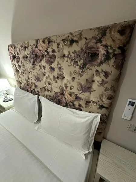 Tirane, shes Krevat dopio