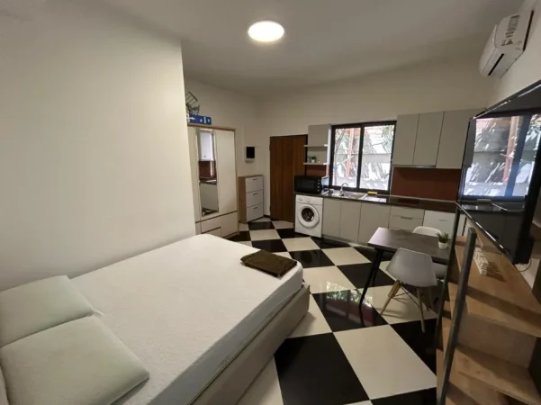 Tirane, jepet me qera apartament 1+1 Kati 1, 