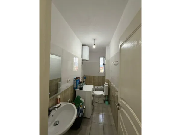 Tirane, shitet apartament 1+1 Kati 2, 67 m² 90.000 € 