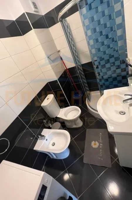 Tirane, jepet me qera apartament 2+1+Ballkon Kati 8, 104 m² 550 € (Astir)