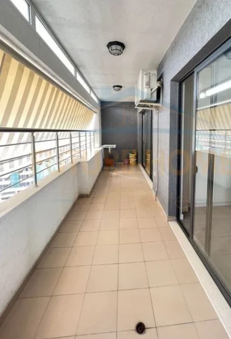 Tirane, jepet me qera apartament 2+1+Ballkon Kati 8, 104 m² 550 € (Astir)