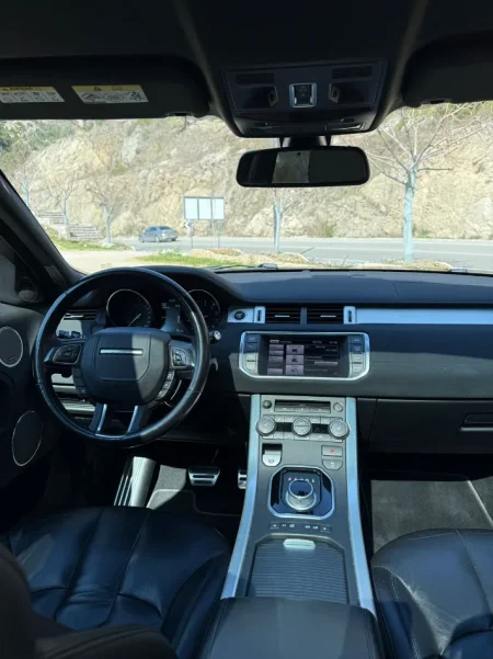 Tirane, shes SUV RANGE ROVER EVOQUE 2.0 Benzin, gri e erret automatik Klima 162.000 km