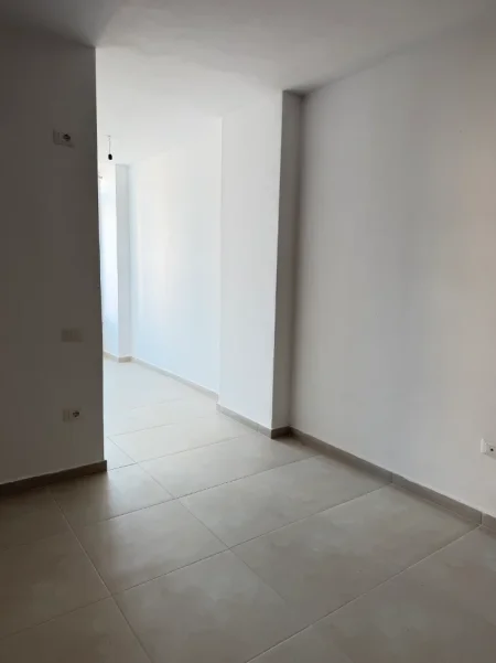 Durres, shitet apartament 2+1+Ballkon Kati 5, 77 m²