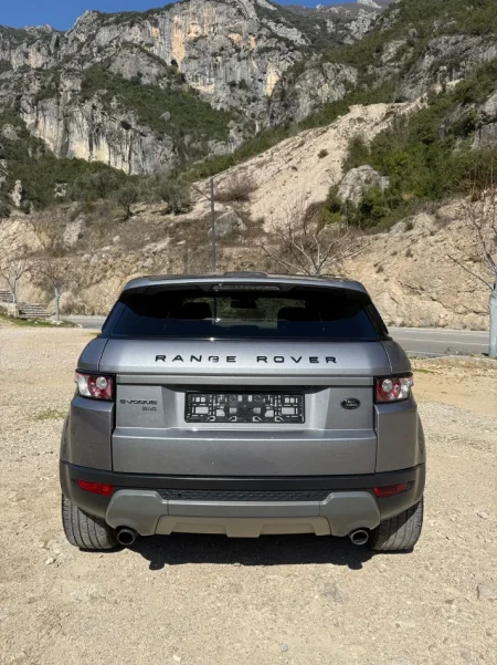 Tirane, shes SUV RANGE ROVER EVOQUE 2.0 Benzin, gri e erret automatik Klima 162.000 km