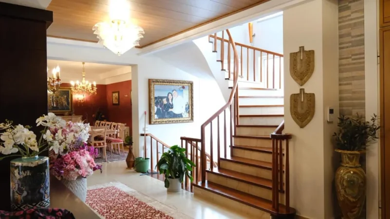 🏡 VILË PREMIUM NË AKACIA HILLS.  Në një nga rezidencat më elitare, prezantojmë një vilë 3-katëshe me organizim perfekt dhe hapësira mbresëlënëse: