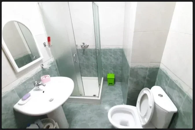 Tirane, jepet me qera apartament 2+1+Aneks+Ballkon Kati 3, 115 m² 700 € 