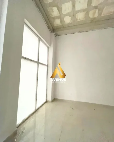 Tirane, shitet ambjent biznesi , 103 m² 320.000 € (Rruga Filip Jano, Tiranë)