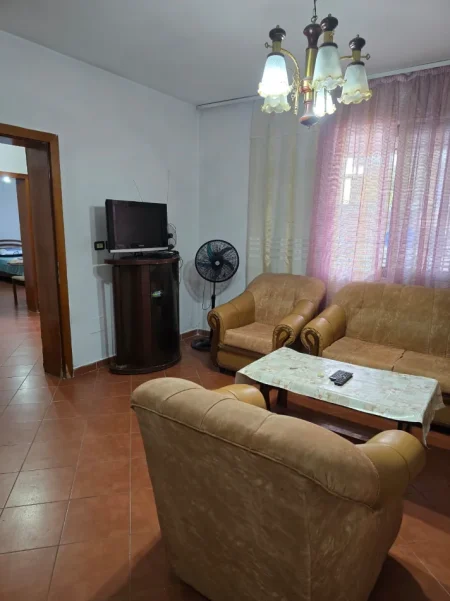 Jepet me Qera Apartament 2+1 i mobiluar tek Rruga Jordan Misja, 300 € (JORDAN MISJA)