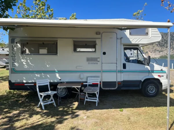 Tirane, shes Rrolet | Camper Fiat Ducato Nafte, e bardhë manuale 220.000 km 8.000 €
