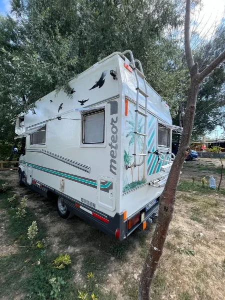 Tirane, shes Rrolet | Camper Fiat Ducato Nafte, e bardhë manuale 220.000 km 8.000 €