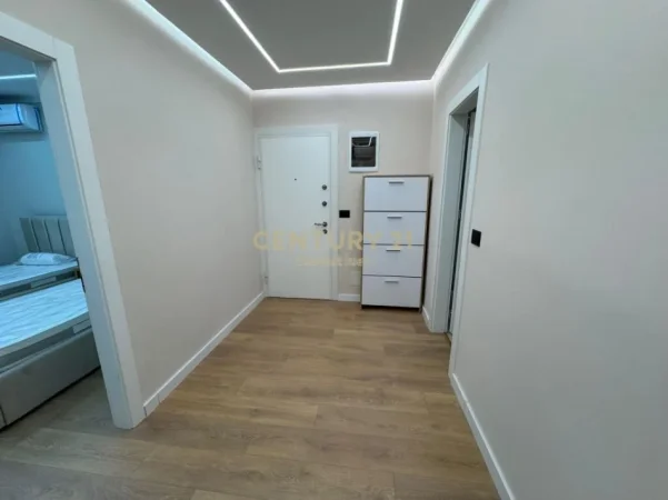 Tirane, jepet me qera apartament 2+1 Kati 1, 78 m² 650 € (xhamllik)