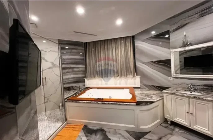 Tirane, shitet apartament 3+1 , 325 m² 976.000 € (Selvia)