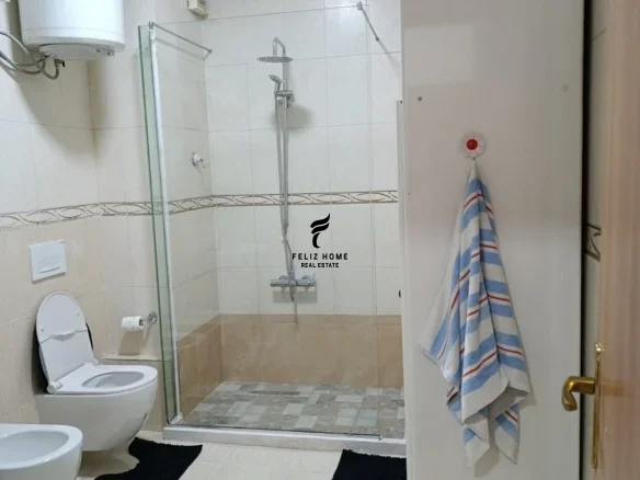 Tirane, jepet me qera apartament 1+1+Ballkon Kati 5, 70 m² 650 € (RRUGA E ELBASANIT)