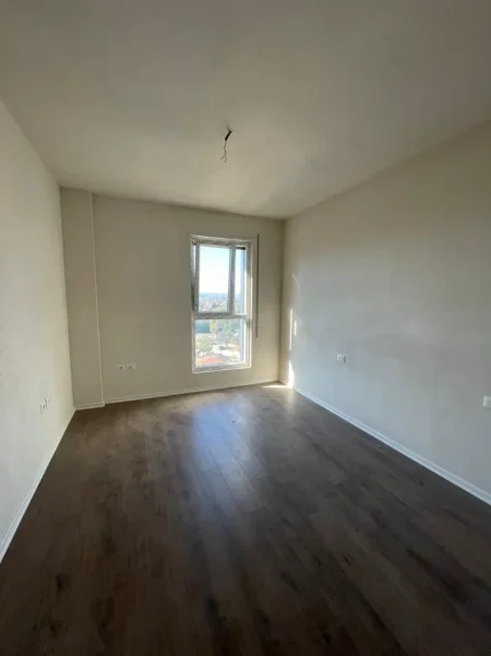 Tirane, shitet apartament 2+1+Ballkon Kati 7, 105 m² 199.800 € (Rruga Don Bosko)