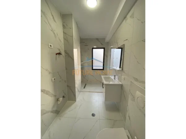 Tirane, shitet apartament 1+1+Ballkon Kati 4, 46 m² 92.000 € (Astir)