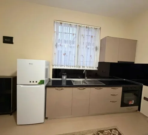 Tirane, jepet me qera shtepi 1+1 Kati 0, 50 m² 400 € (Don Bosko)