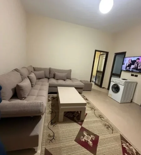 Tirane, jepet me qera shtepi 1+1 Kati 0, 50 m² 400 € (Don Bosko)