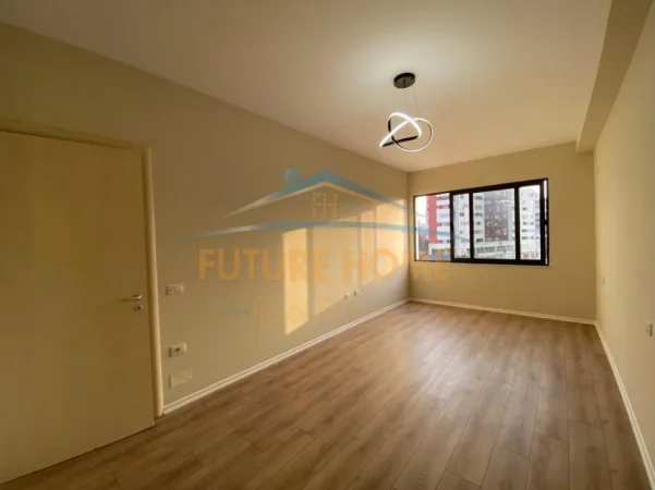 Tirane, shitet apartament 2+1+Aneks Kati 4, 73 m² 139.000 € (Astir)