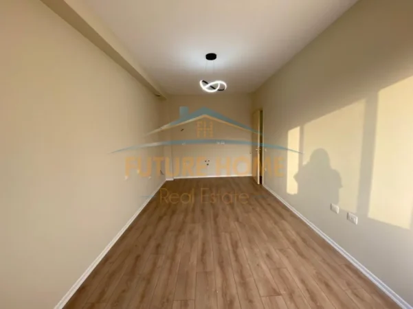 Tirane, shitet apartament 2+1+Aneks Kati 4, 73 m² 139.000 € (Astir)