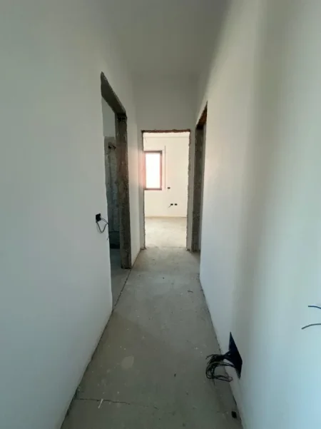 Tirane, shitet apartament 3+1+Ballkon Kati 1, 140 m² 246.400 € (Don Bosko)