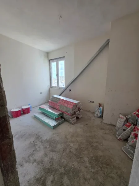 Tirane, jepet me qera apartament 1+1+Ballkon Kati 6, 95 m² 800 € (Rruga Mine Peza)