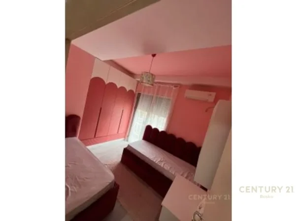 Tirane, jepet me qera apartament 2+1+Ballkon Kati 3, 82 m² 750 € (pazari i ri)