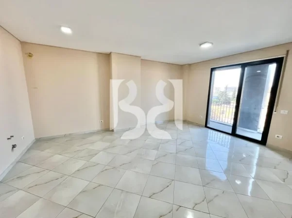 Tirane, jepet me qera ambjent biznesi Kati 3, 60 m² 500 € 