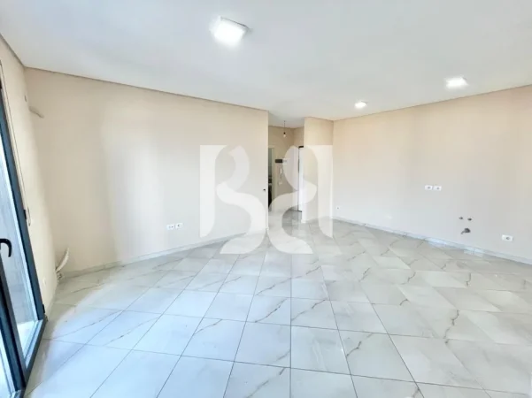 Tirane, jepet me qera ambjent biznesi Kati 3, 60 m² 500 € 