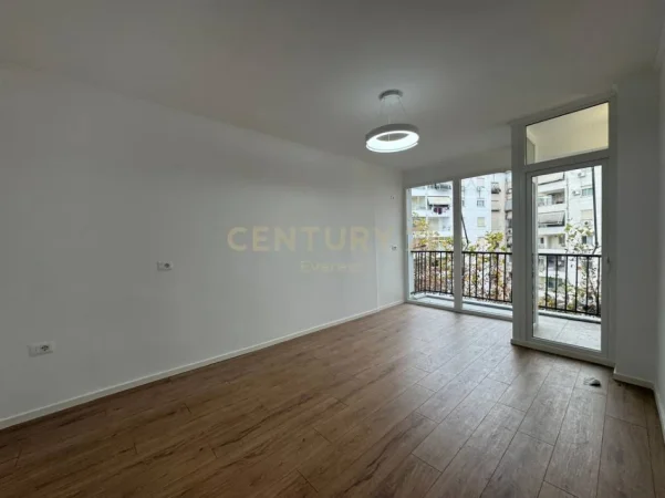 Tirane, shitet apartament 1+1 Kati 7, 54 m² 115.000 € (Don Bosko)