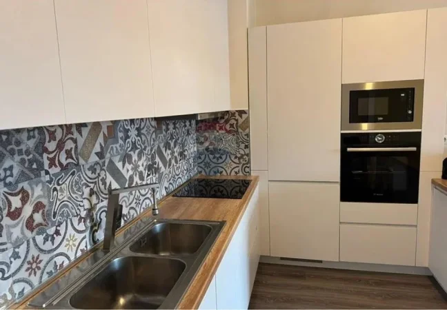 Tirane, shitet apartament 2+1 Kati 3, 102 m² 229.000 € (Porcelan ID: 530261046-484)