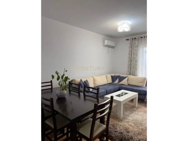 Tirane, jepet me qera apartament 2+1 Kati 3, 81 m² 600 € (rruga zhegu prane burgut te grave)