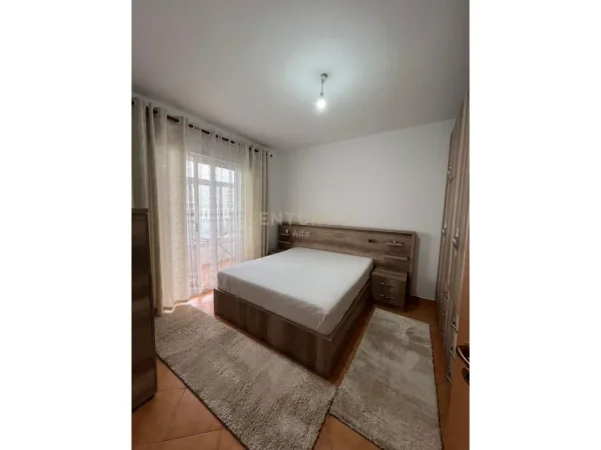 Tirane, jepet me qera apartament 2+1 Kati 3, 81 m² 600 € (rruga zhegu prane burgut te grave)