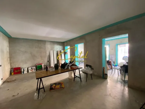 Tirane, jepet me qera ambjent biznesi Kati 0, 180 m² 1.500 € (ISH BLLOKU)