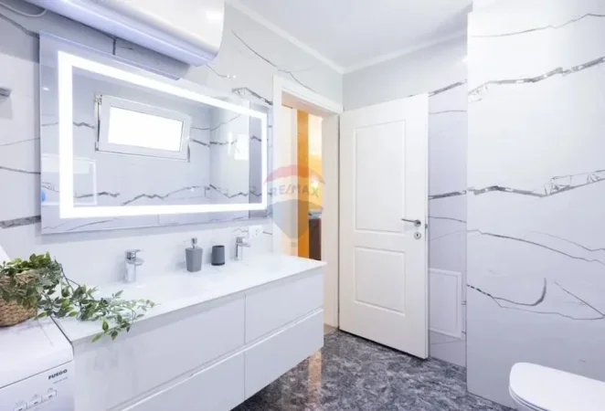 Tirane, shitet apartament 2+1 Kati 2, 105 m² 260.000 € (Zogu i Zi ID: 530291003-389)