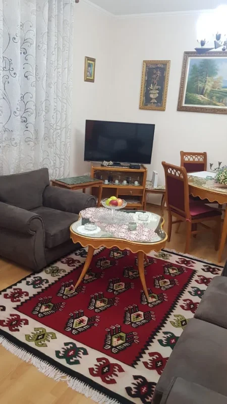 Tirane, jepet me qera apartament 1+1 Kati 3, 70 m² 48.000 Lek (Bar Kritea ne Ali Dem)