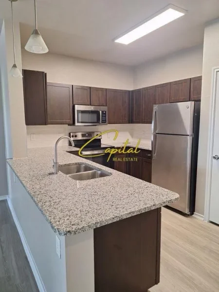 Tirane, jepet me qera zyre Kati 2, 96 m² 1.500 € (VASIL SHANTO)