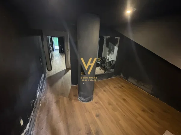 Tirane, jepet me qera ambjent biznesi Kati -1, 70 m² 600 € (KOMUNA E PARISIT)