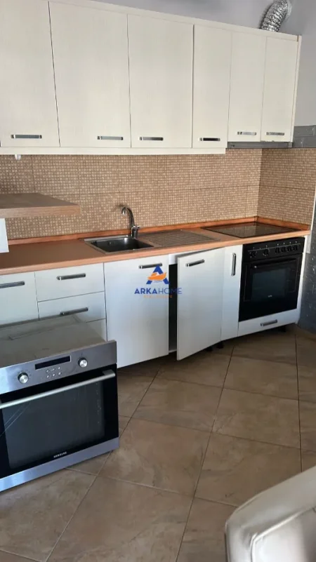 Tirane, shitet apartament 2+1+Ballkon Kati 6, 95 m² 137.000 €