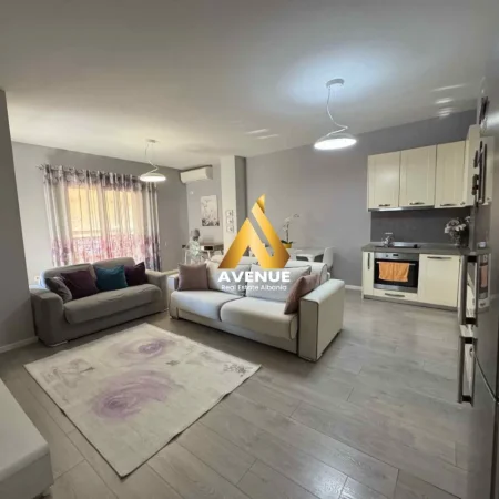 Tirane, jepet me qera apartament 1+1+Ballkon Kati 1, 80 m² (Rruga Albanopoli) prane Hipotekës Tiranë