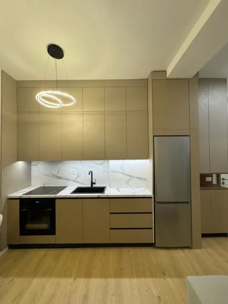 Tirane, jepet me qera apartament 1+1+Ballkon Kati 6, 65 m² 500 € 